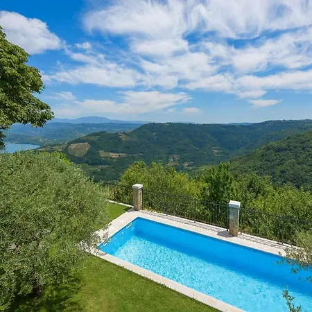 Villa Zamask