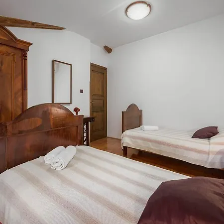 Villa Zamask *